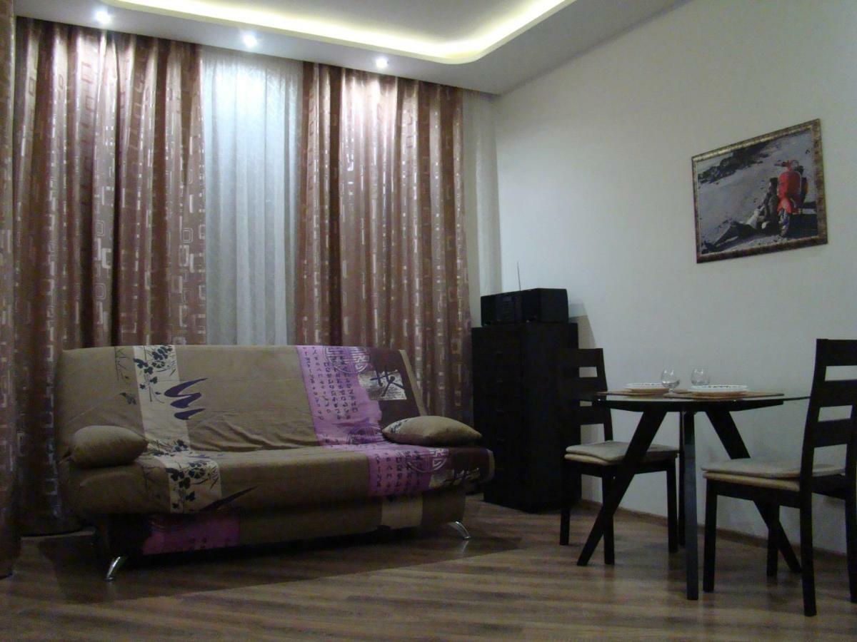 Pleasure Apartment Near Center Of Odessa Luaran gambar